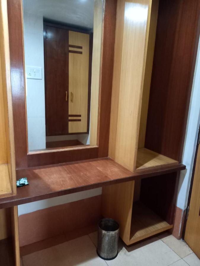 Sharan Hotel Shirdi Zewnętrze zdjęcie